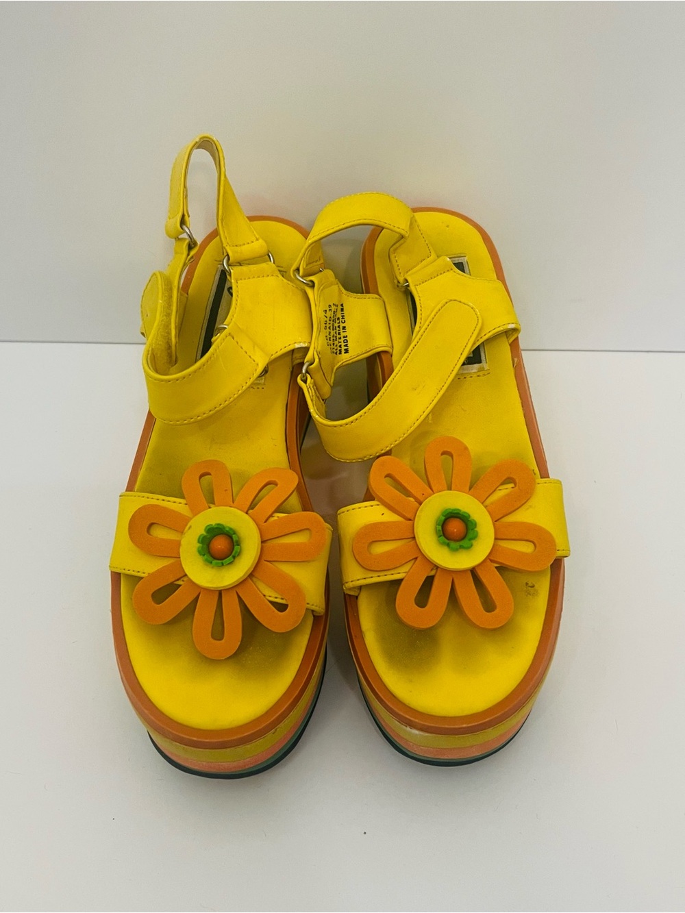 🖤 Zodiac Yellow Floral Platform Sandals